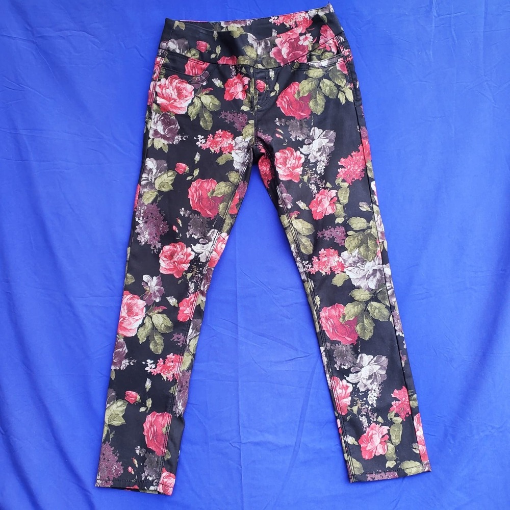 Soft Surroundings Black Floral Rose Print Pull-On Cropped Pants Women's Size S